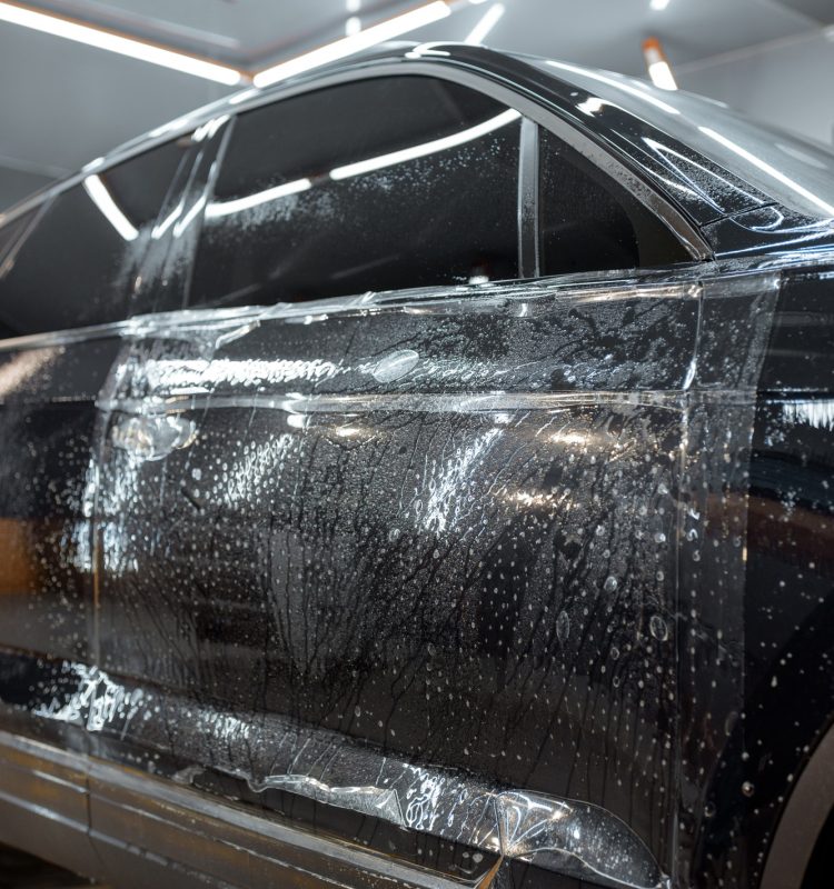 Filming car body at the vehicle service